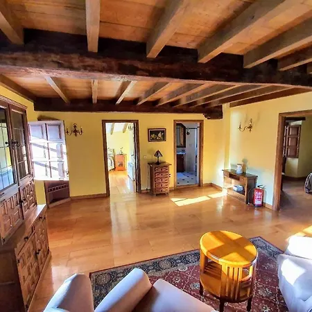 Casa Dario - Jardin Cerrado Y Chimenea En Llanes