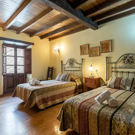 Casa Dario - Jardin Cerrado Y Chimenea En Llanes