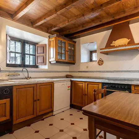 Casa Dario - Jardin Cerrado Y Chimenea En Llanes Ралес